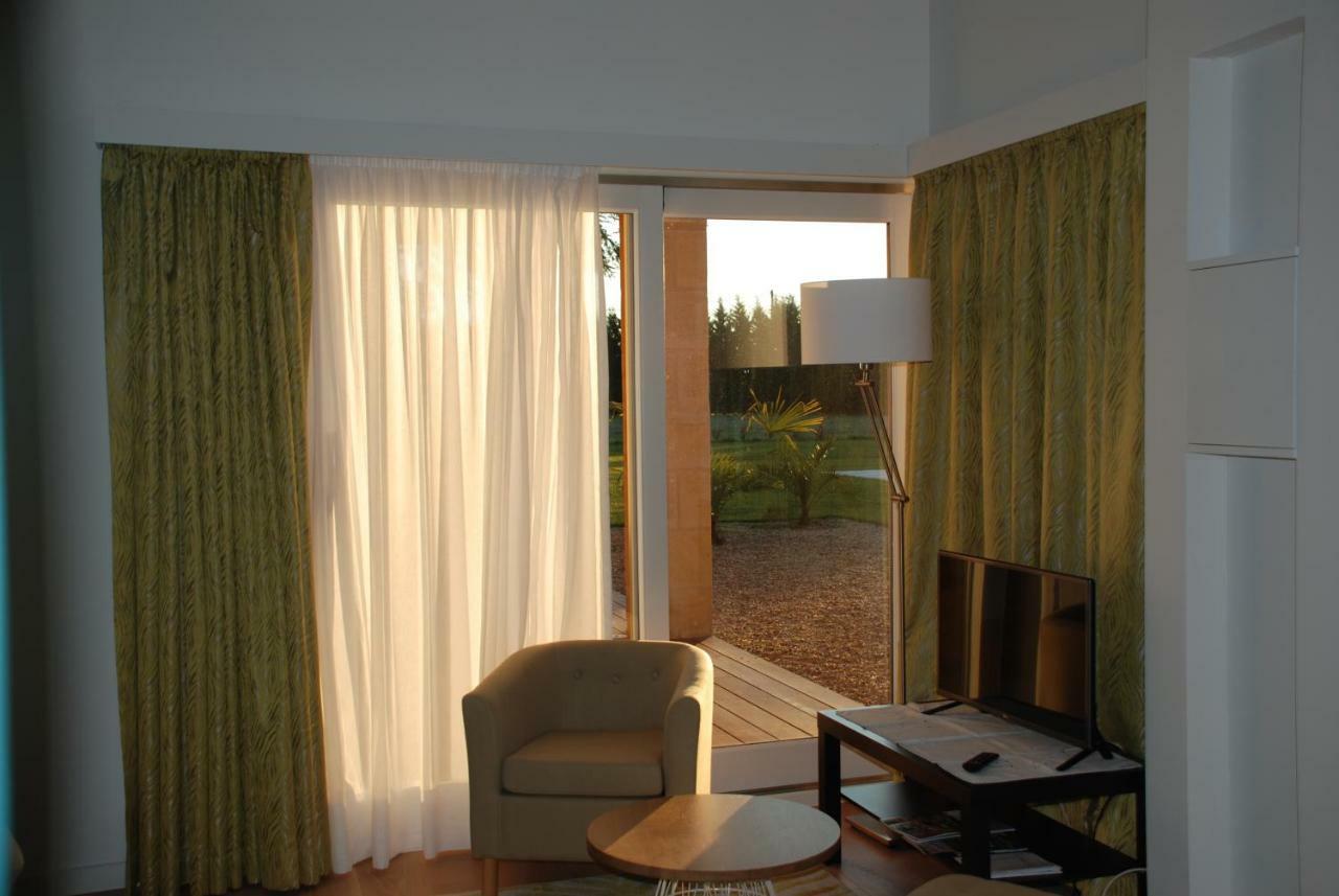 Saint-Magne-de-Castillon Les Ambeles Bed & Breakfast エクステリア 写真