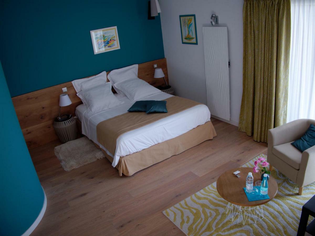 Saint-Magne-de-Castillon Les Ambeles Bed & Breakfast エクステリア 写真